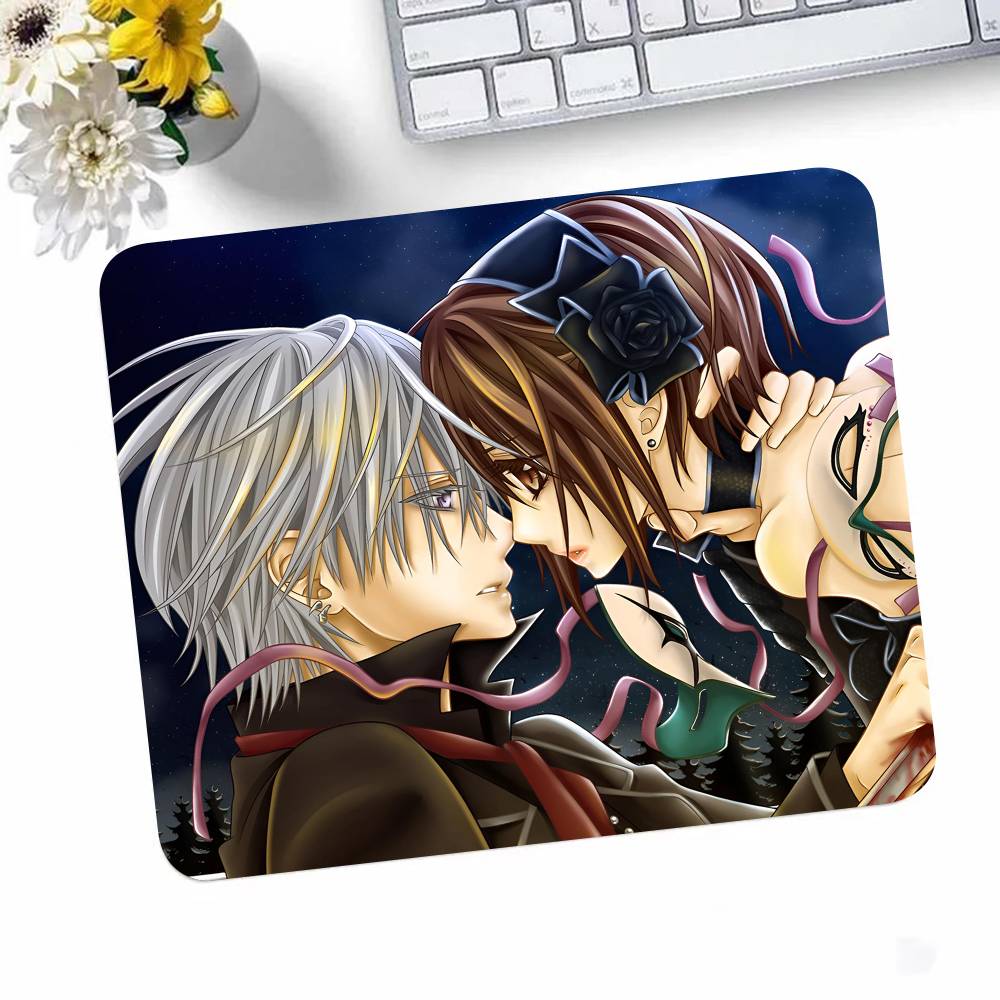 Cartoon Animation Vampire Knight Mousepad Small LockEdge Mouse Pad For Gamers Computer Desk Pad Rectangular Anti-slip Rubber