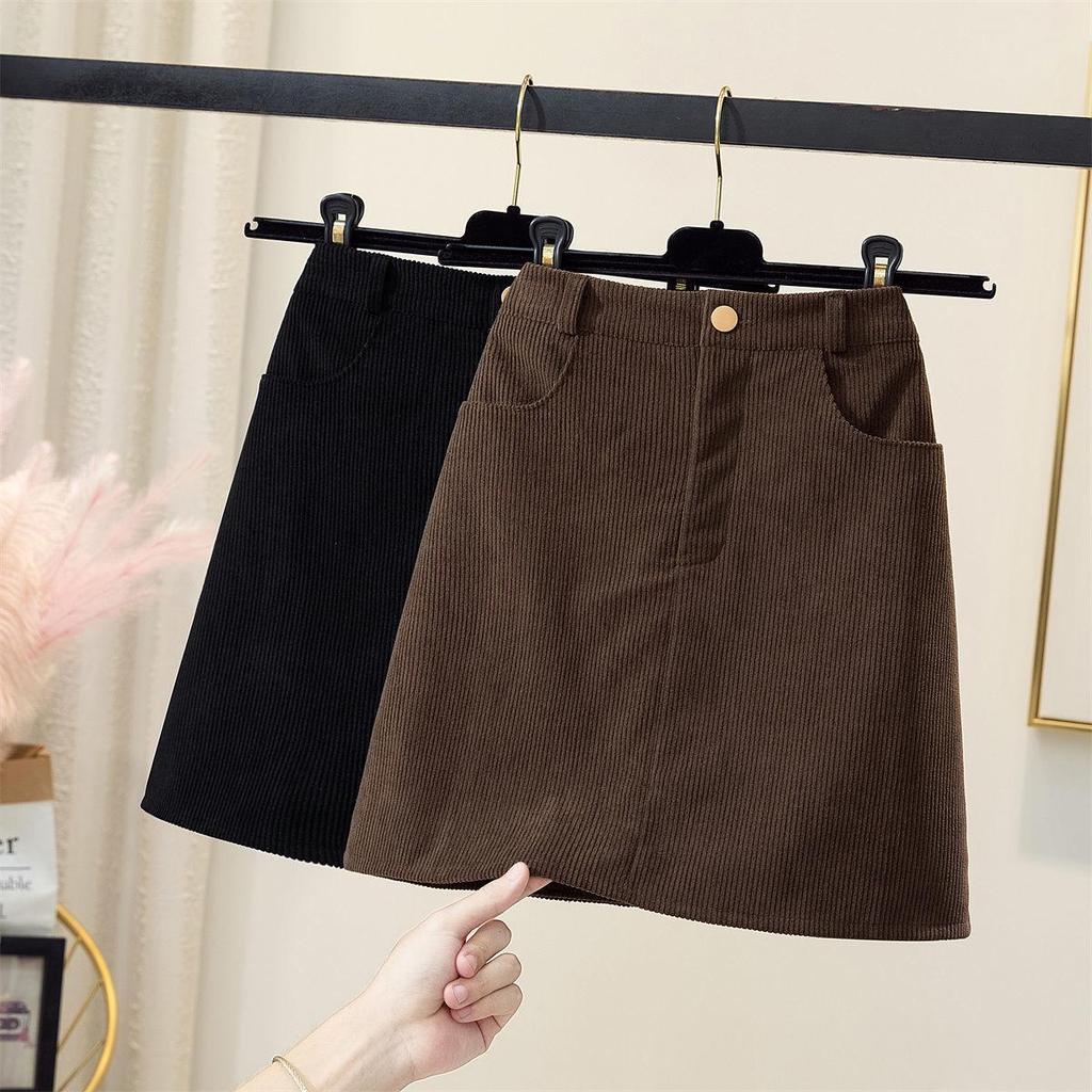 2026 Autumn/Winter Corduroy A-line High Waist Slimming Skirt – Fashionable Hip-hugging Design