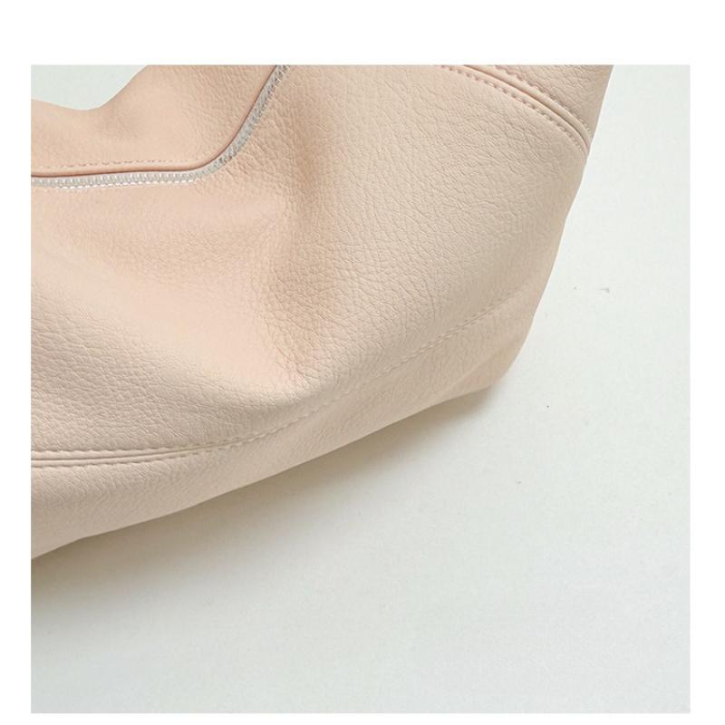 Niche Design 2026 New Casual Commuter Tote Bag Large Capacity Fashion Commuter Underarm Bag Shoulder Bag