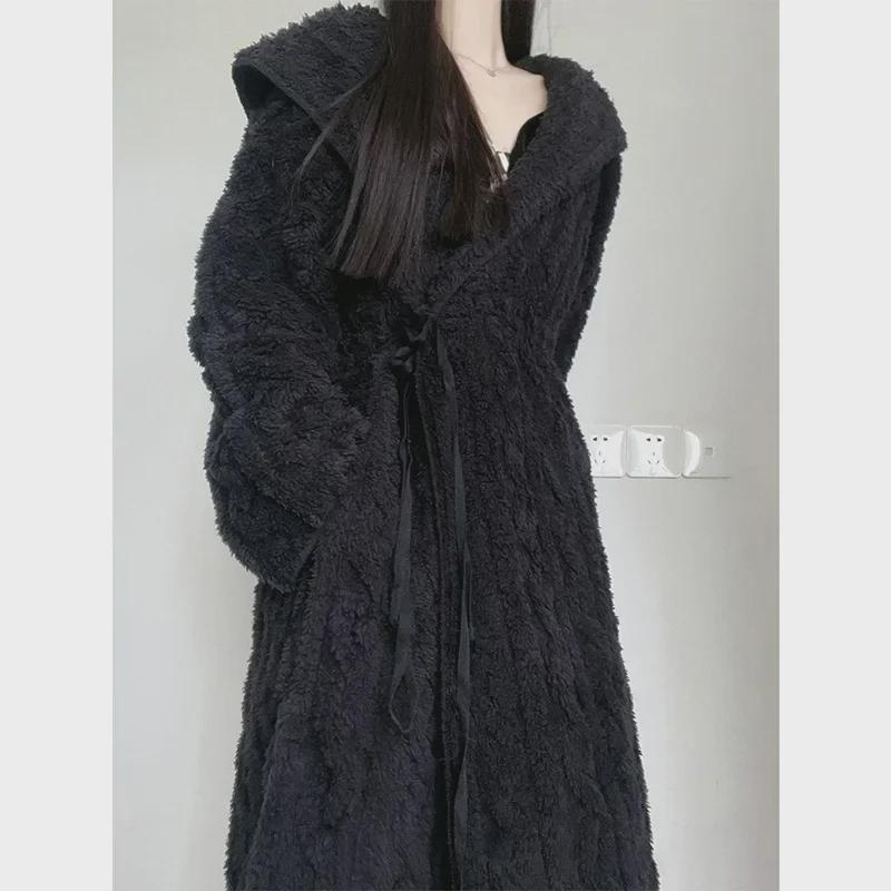 Dámská flanelová noční košile s kapucí - Černá, silný teplý korálový fleece, velká velikost