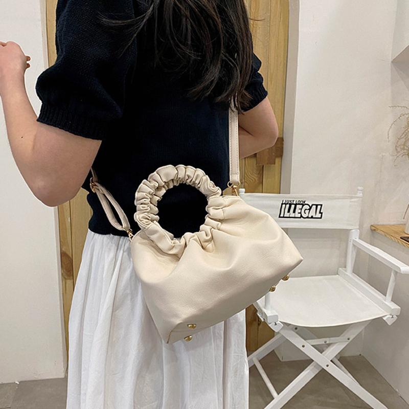 Bahar pilili bulut çanta kadınlar için yumuşak deri omuz askılı çanta moda markalar Crossbody çanta tasarım çanta