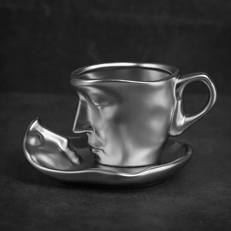 Kreativní myšlení Tvář Keramický hrnek na kávu a podšálek Set – Umělecký set hrnků