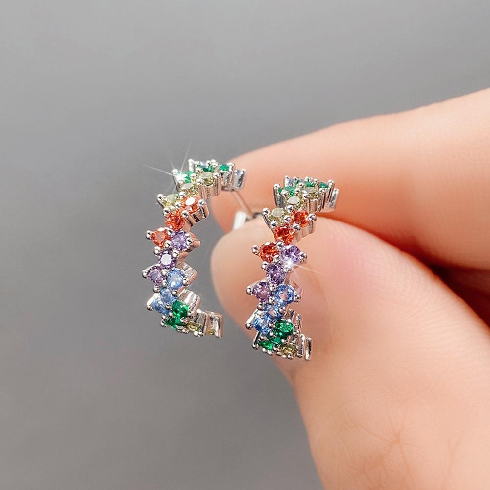 Boucles d'oreilles fantaisie couleur arc-en-ciel pour femmes, couleur argent éblouissante, CZ Simple et élégante, cadeau, bijoux à la mode, nouvelle collection