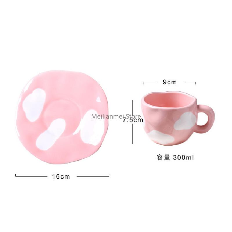 Kubki i spodki do kawy Clouds Kubki ceramiczne i talerzyki deserowe Clouds Kubki nieregularne Kubki do mleka Naczynia kuchenne Prezenty