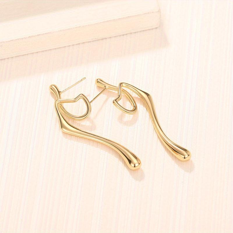 1Pc Fashion Pleated Earrings, Exaggerated Irregular Lines, Fashion Earrings