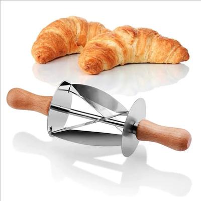 Nerezový krájač na croissanty Nepravidelný valčekový krájač s drevenou rukoväťou Pekárske potreby na pečenie Croissantový nôž na chliebKuchynské náradie