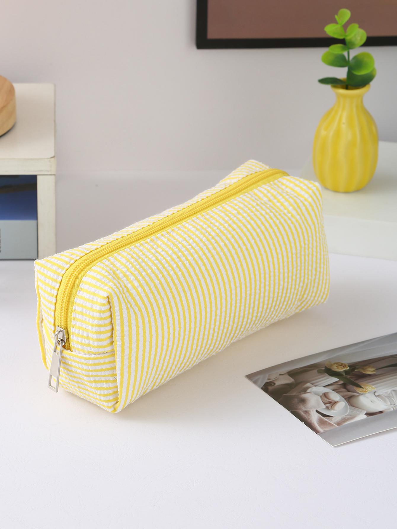 

Cute and simple single-layer pencil case, fashionable and portable school supply, used for storing learning and office supplies