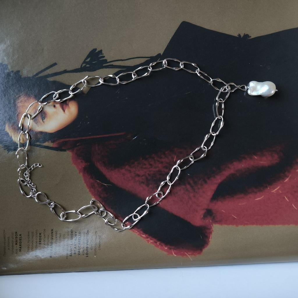 Серебряное колье с натуральным жемчугом барочным, вес изделия 23,4 гр (2185000)