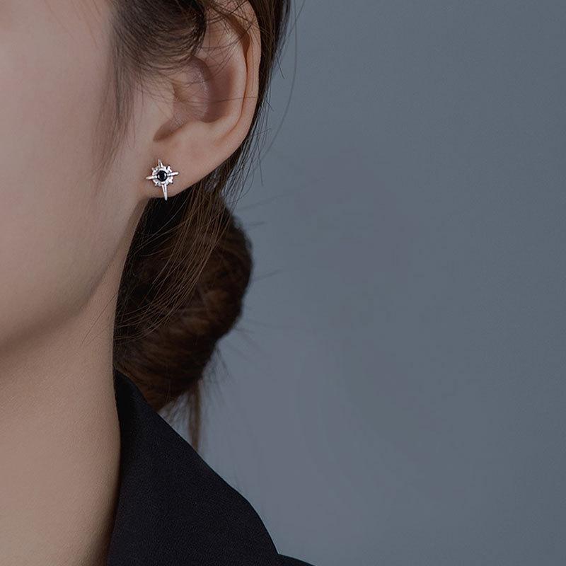 Shiny Zirconia Eight-Pointed Star Stud Earrings: Korean-Japanese Retro Hip Hop Fashion for Women