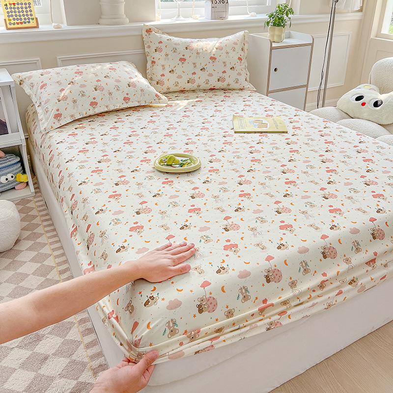 Solid Color Washed Cotton Fitted Sheet with Non-Slip Design and Skin-Friendly Pillowcase