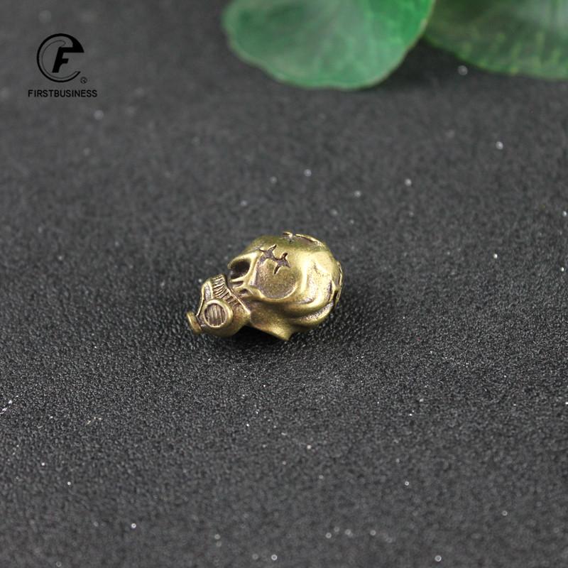 Handmade Brass Retro Biochemical Gas Mask Skull Head Beads Figurines Key Chain Pendant Trinkets Punk Men Car Keychain Hanging