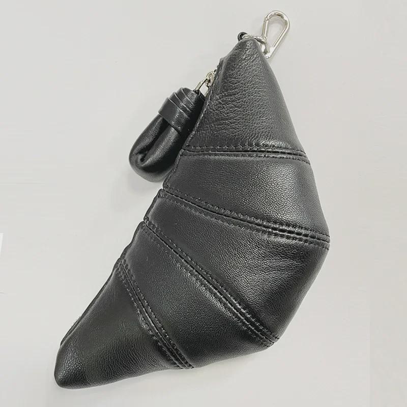 Oryginalna skórzana mini torebka typu croissant w kształcie pieroga - portmonetka i portfel z miejscem na dowód osobisty i klucze