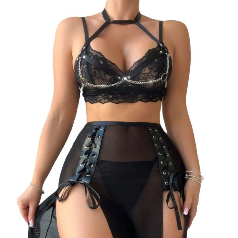 "Sexy set spodního prádla s krajkovou ohlávkou a výstřihem se síťovinou"