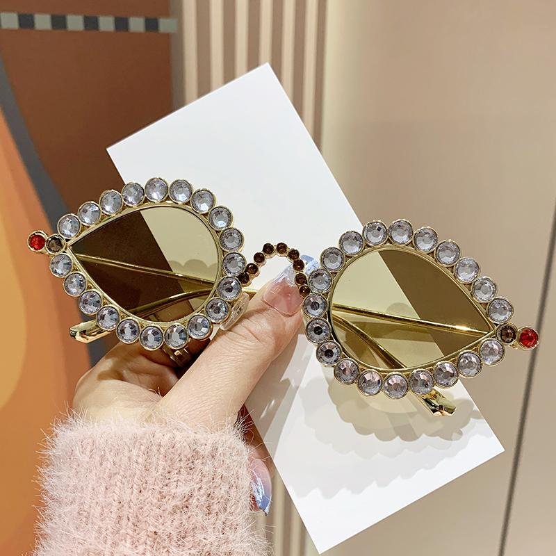 Diamond Studded Small Frame Cat Eye Y2k Sunglasses High-end Luxury Ball Metal Sunglasses Retro New Peacock Glasses 81064