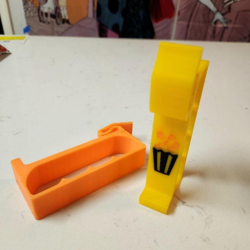 

Popcorn Bucket Handle Clip on Portable Grip for Movie Night Theater Party Snack Cup Carrier Reusable Holder for Kids and Adults