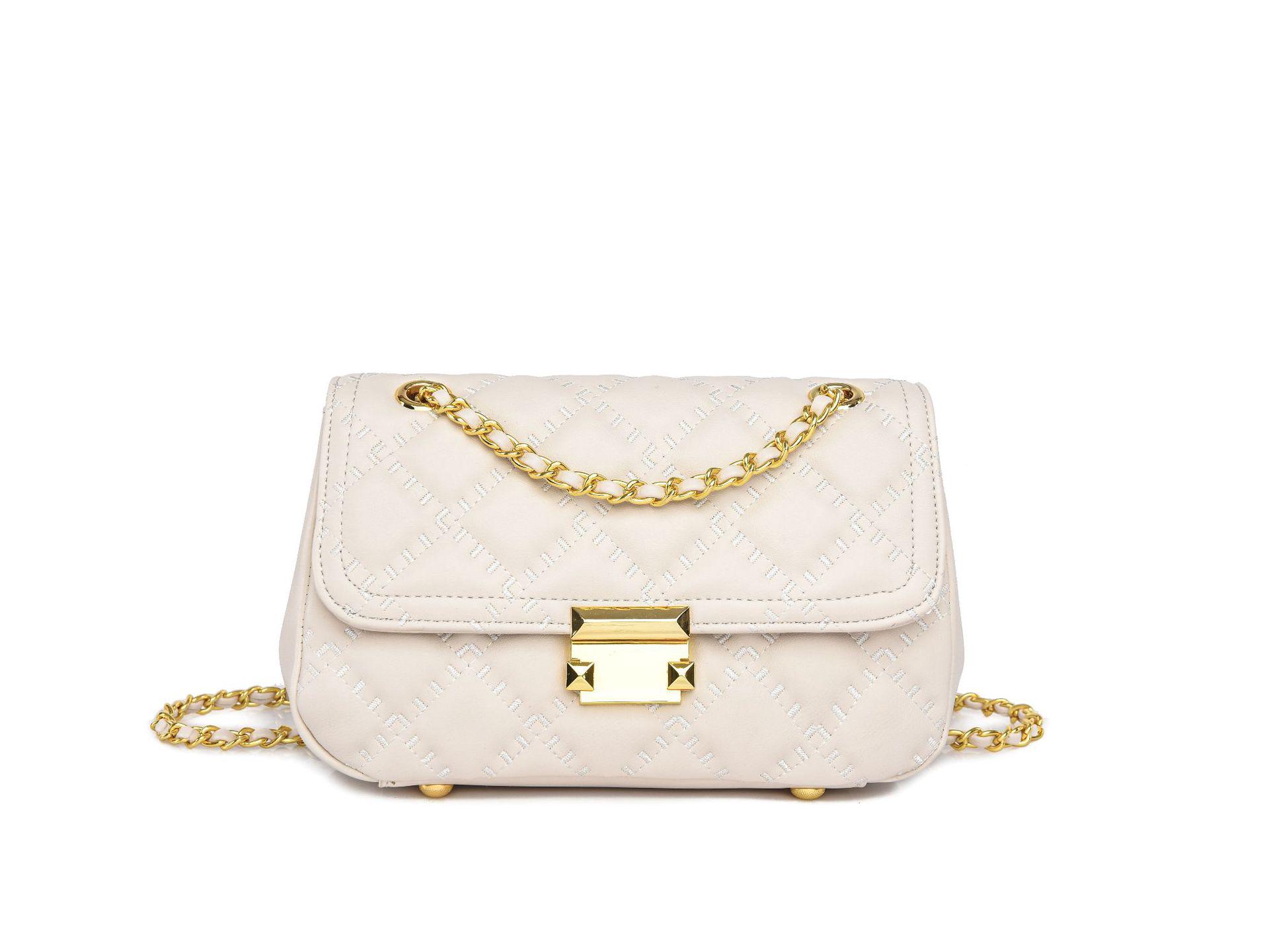 

2025 Chic Diamond Pattern Chain Bag: Stylish, Versatile, and Classic Women s Small Square Bag. 23cm × 9cm × 13cm слонова кістка