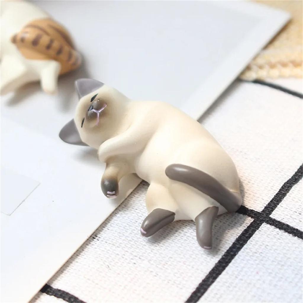 DW93 5pcs Kawaii Resin Mini Sleeping Cat Mini Figures Miniature Things Statues Dollhouse Room Home Decor Items Desk Accessories