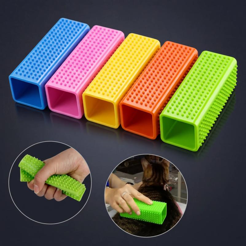 1PC Brosse Démêlante en Caoutchouc Creux pour Poils d'Animaux Chien Chat Élimination de la Fourrure pour Canapé Tapis Siège de Voiture Vêtements Outil de Nettoyage en Silicone