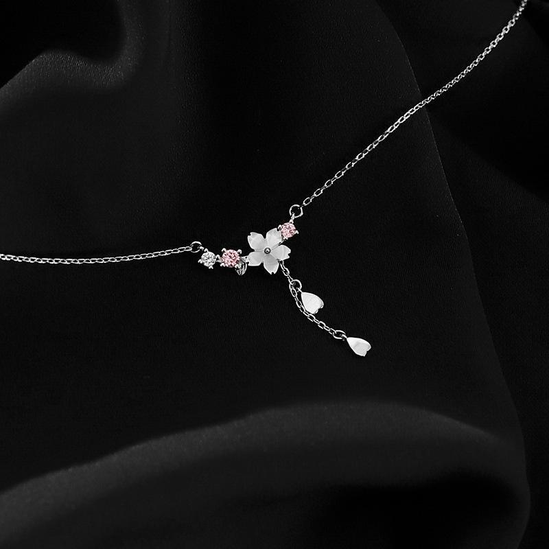 Necklace female sweet and fresh Mori niche design temperament collarbone chain girlfriend gift birthday gift