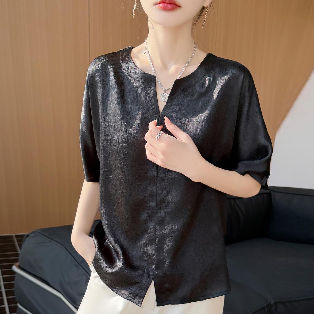 Summer New Style V-neck Five-quarter Sleeve T-shirt for Young Mothers, Short-sleeved Top for Women