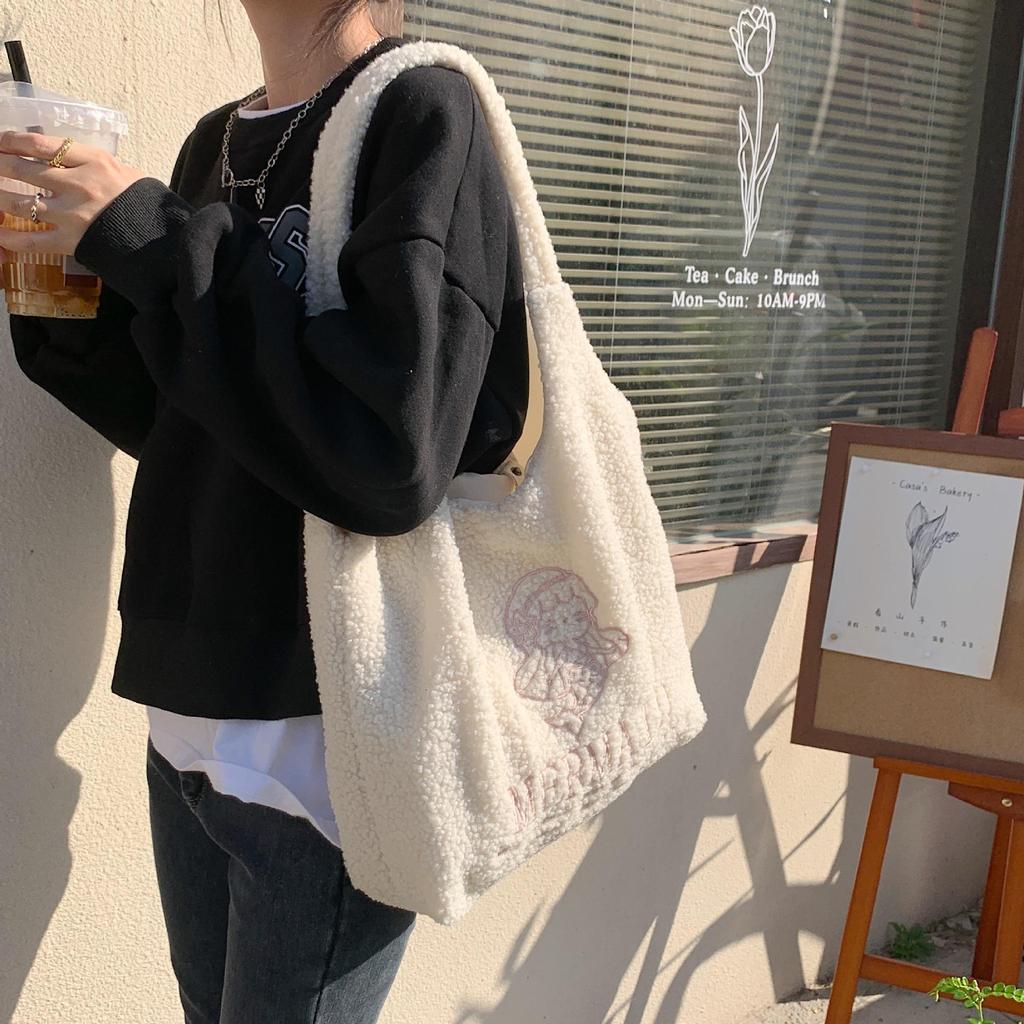 Autumn Winter Cute Girl Plush Vest Bag Sweet Student Embroidery One Shoulder Tote Bag