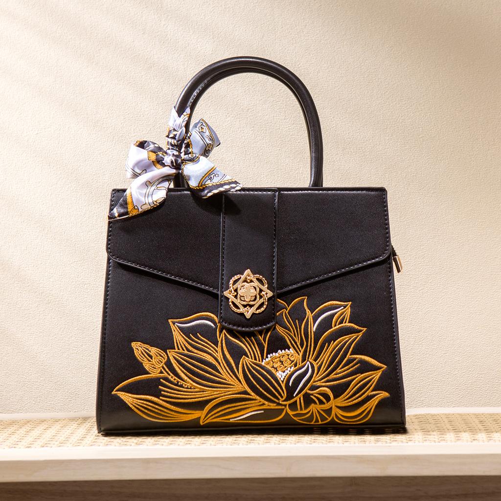 2025 Spring New Niche Handbag, New Chinese Style Embroidery, High-End Mom Bag, Single Shoulder Crossbody Tote Bag for Women