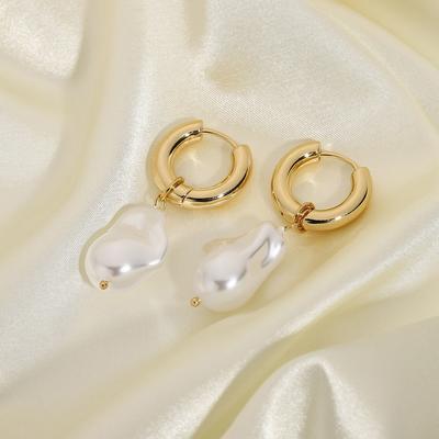 European and American Special-shaped Imitation Pearl Earrings Tide Earrings Creative Personality Temperament Versatile Earrings