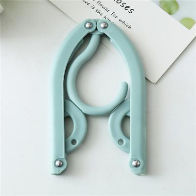 Fashion Creative Travel Portable Foldable Clothes Hanger for Outdoor Travel Simple Clothes Hanger