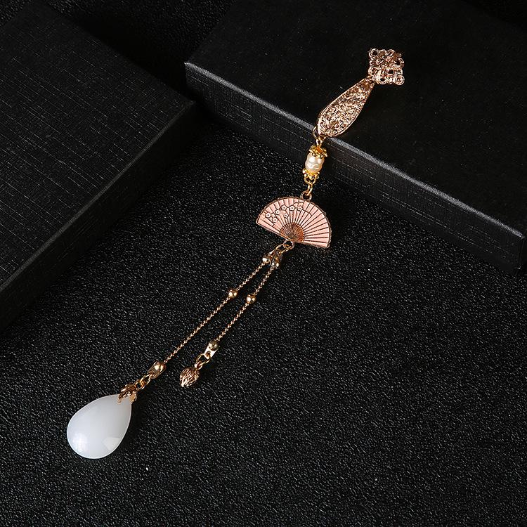 

Elegant Pearl Tassel Brooch for Women s Chinese Qipao & Hanfu