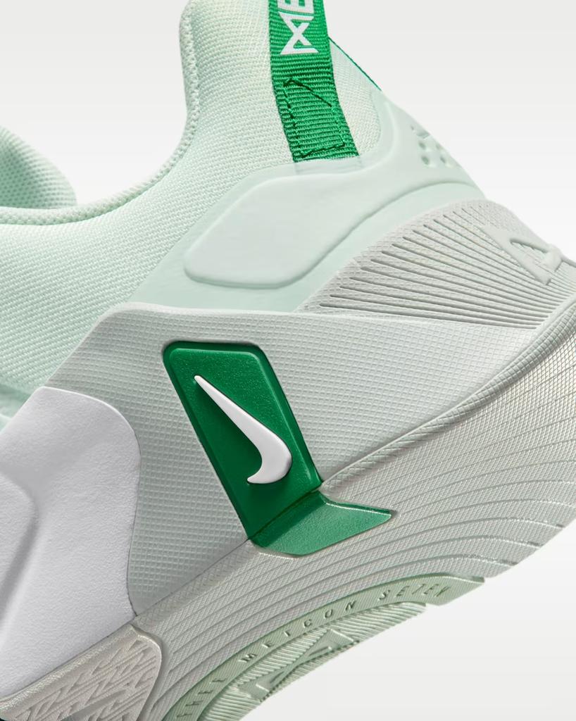 II7406-301 Nike Free Metcon 7 Barely Green Malachite (Women's)