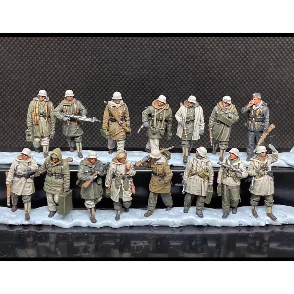 35016 Resin Figures Soldier Model Kits (Only 15 Figures) Unpainted Unassembled 1/35