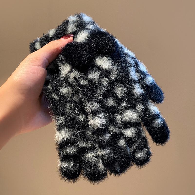 Warm wool gloves Female winter rabbit plush full finger cute riding leopard print elastic finger cold and windproof