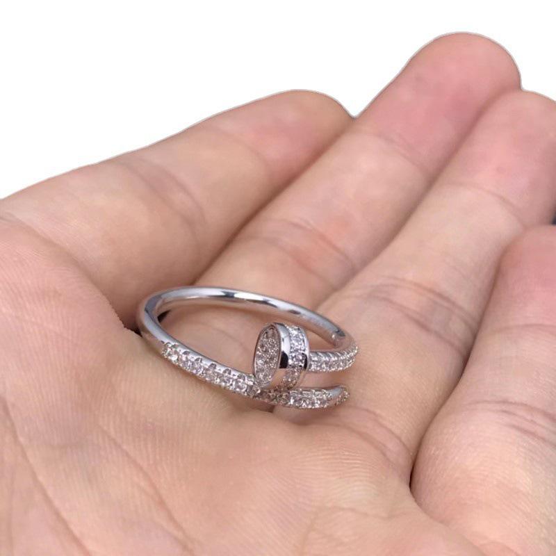 Pierścionek z gwiazdą wysadzany diamentami, platerowany 18-karatowym złotem - Luksusowy design europejski i amerykański