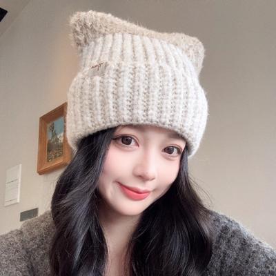 2025 Season Cute Cat Ears Plush Knitted Hat Women's Cold and Warm Ear Protection Hat Shows Small Face