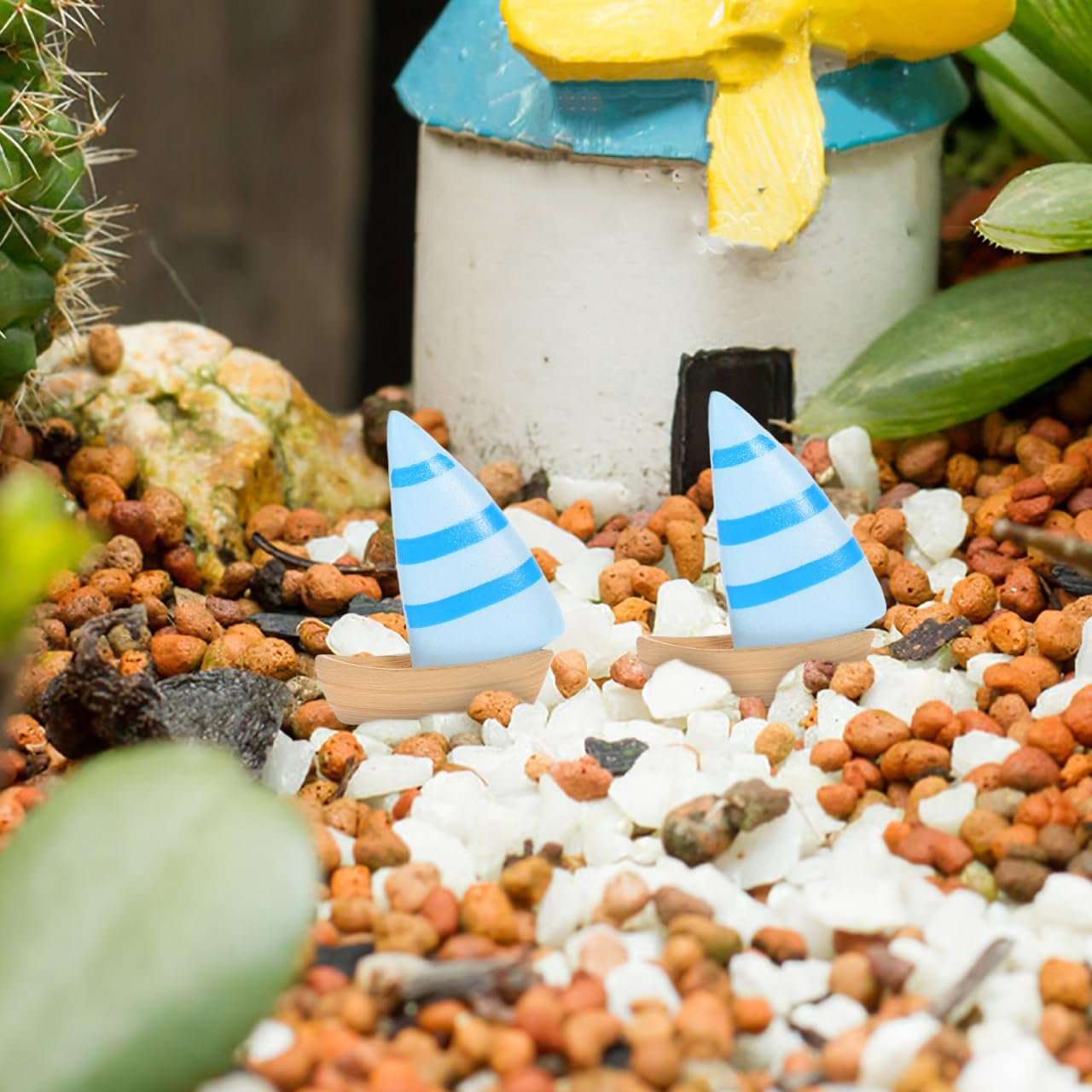 

10pcs Mini Sailboat Decor Wooden Miniature Sailing Boat Model Nautical Theme Decoration Mini Fishing Boat Figurine for Fairy Garden Dollhouse Home 1