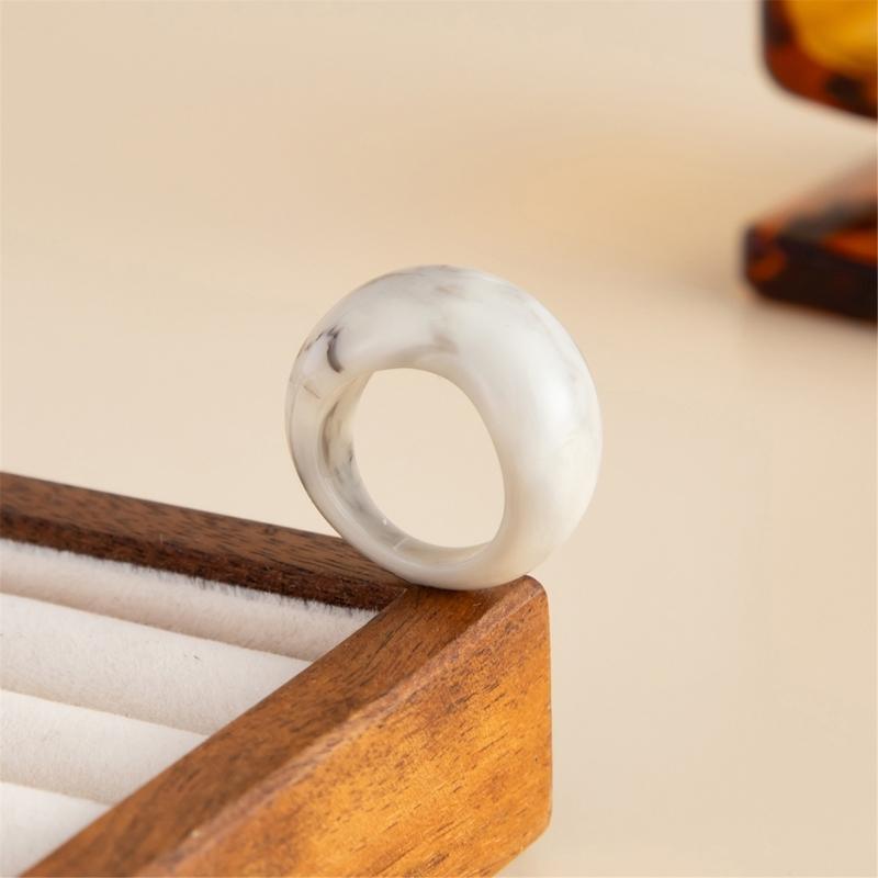 Handcrafted V Shaped Resin Band Finger Jewelry Accessories Elegant Unisex Gift For Fashion Enthusiasts And Gift Seekers