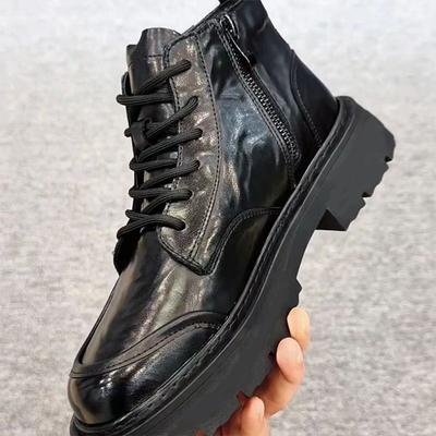 Winter 2024 New Business Velvet Warm Boots Men's Round Head Fashion British Versatile Soft-soled Locomotive Leather Shoes