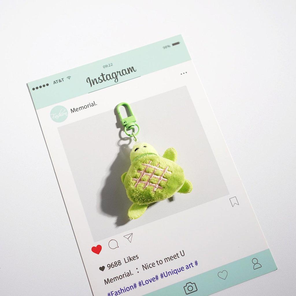 Adorable Porte-clés Peluche Tortue Verte: Joli Charme de Sac & Petit Cadeau Créatif