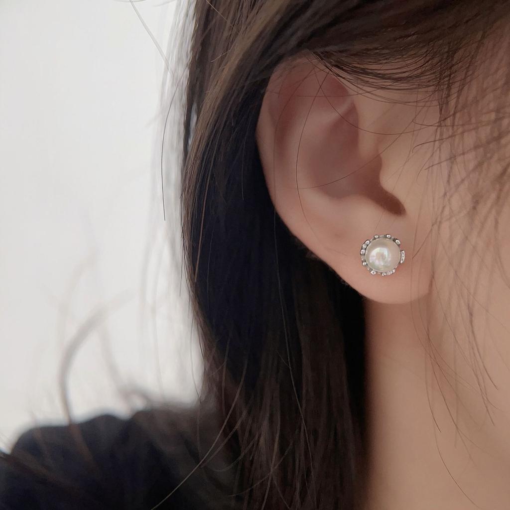 Pearl Crown Stud Earrings Female Korean Version Ins Temperament Simple Niche Design High-end Ear Jewelry