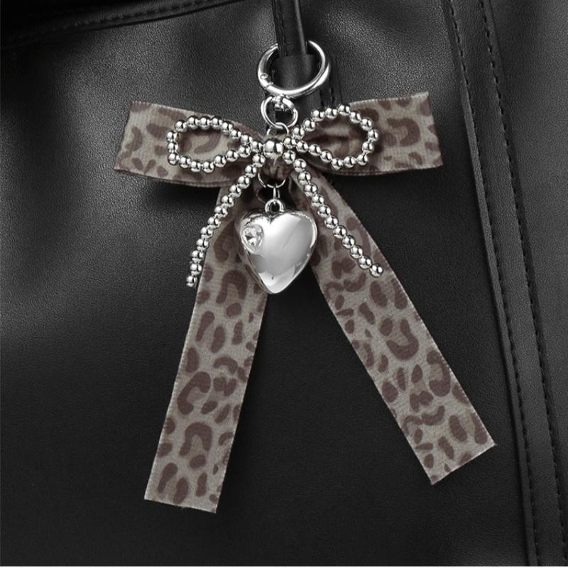 Y2K Sweet Leopard Beads Ribbon Love Bow Keychain Imitation Pearl Key Ring Student Women's Charms Bag Backpack Pants Decoration