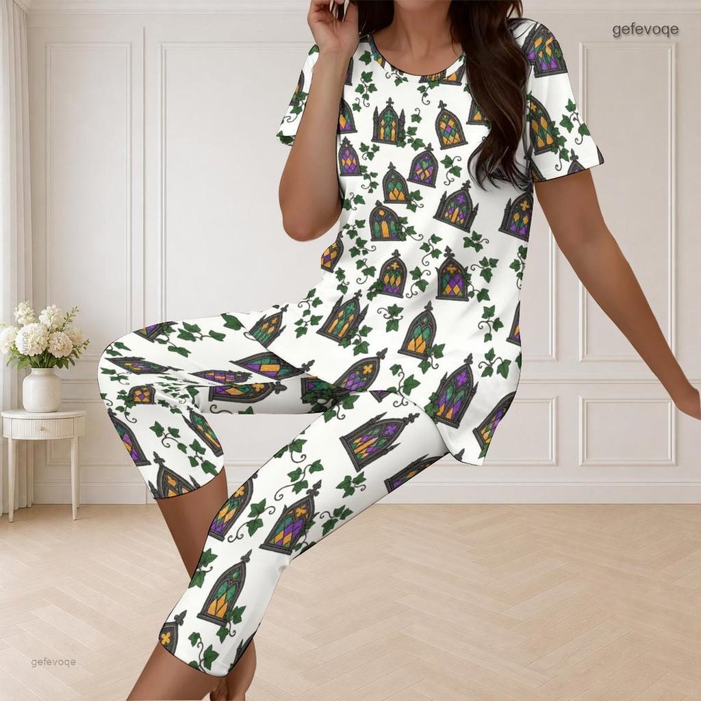 Women Plus Size White Haunted House Printed Round Neck Short Sleeve Top Capri Pants Two Piece Set