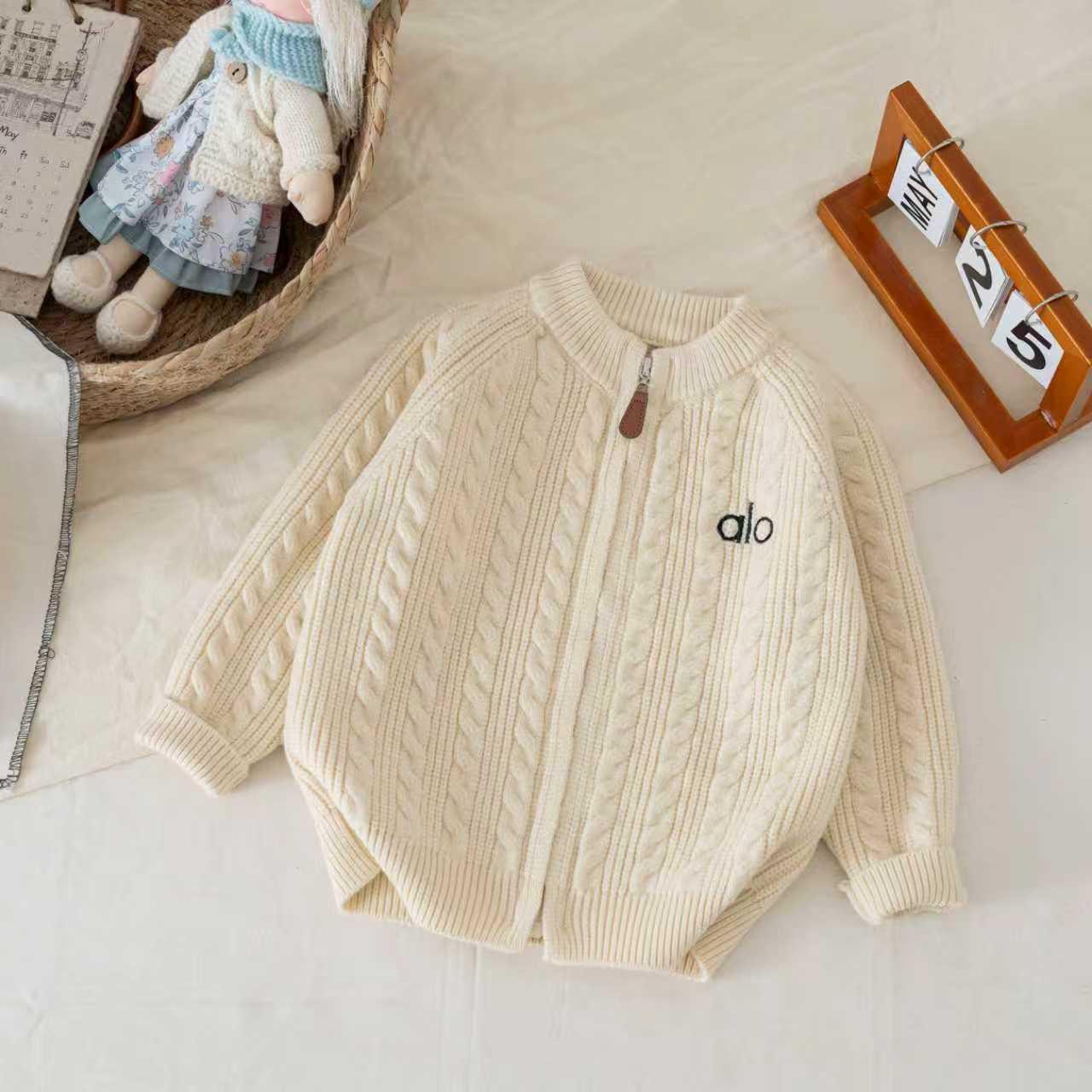 

Детский свитер 2025: Осень/Зима, Вязание косами, Минималистичные рукава реглан, Детская мода унисекс, Теплый и универсальный 110 (Suggested Height: 100)