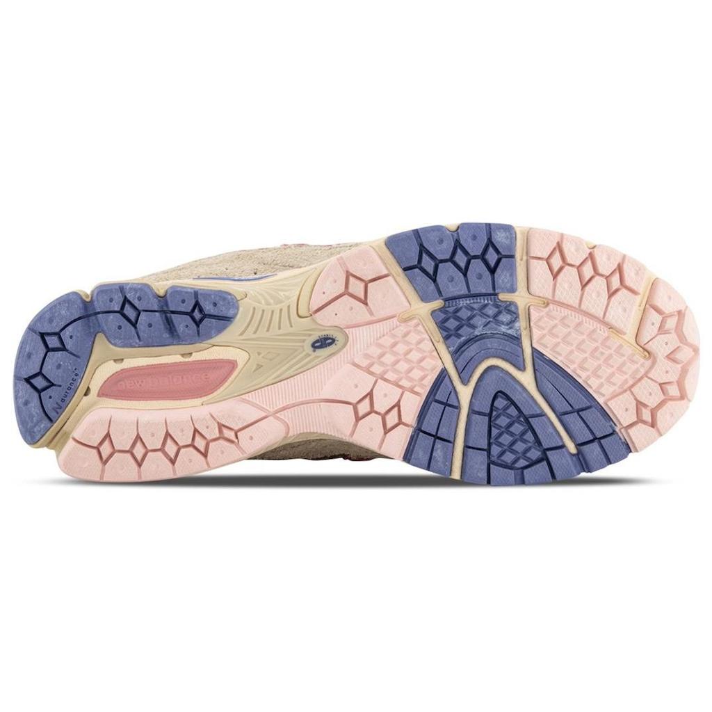 Hype DC x New Balance 2002R Native Dynamics Чоловічі Кросівки Крем Натуральний Рожевий M2002RHE