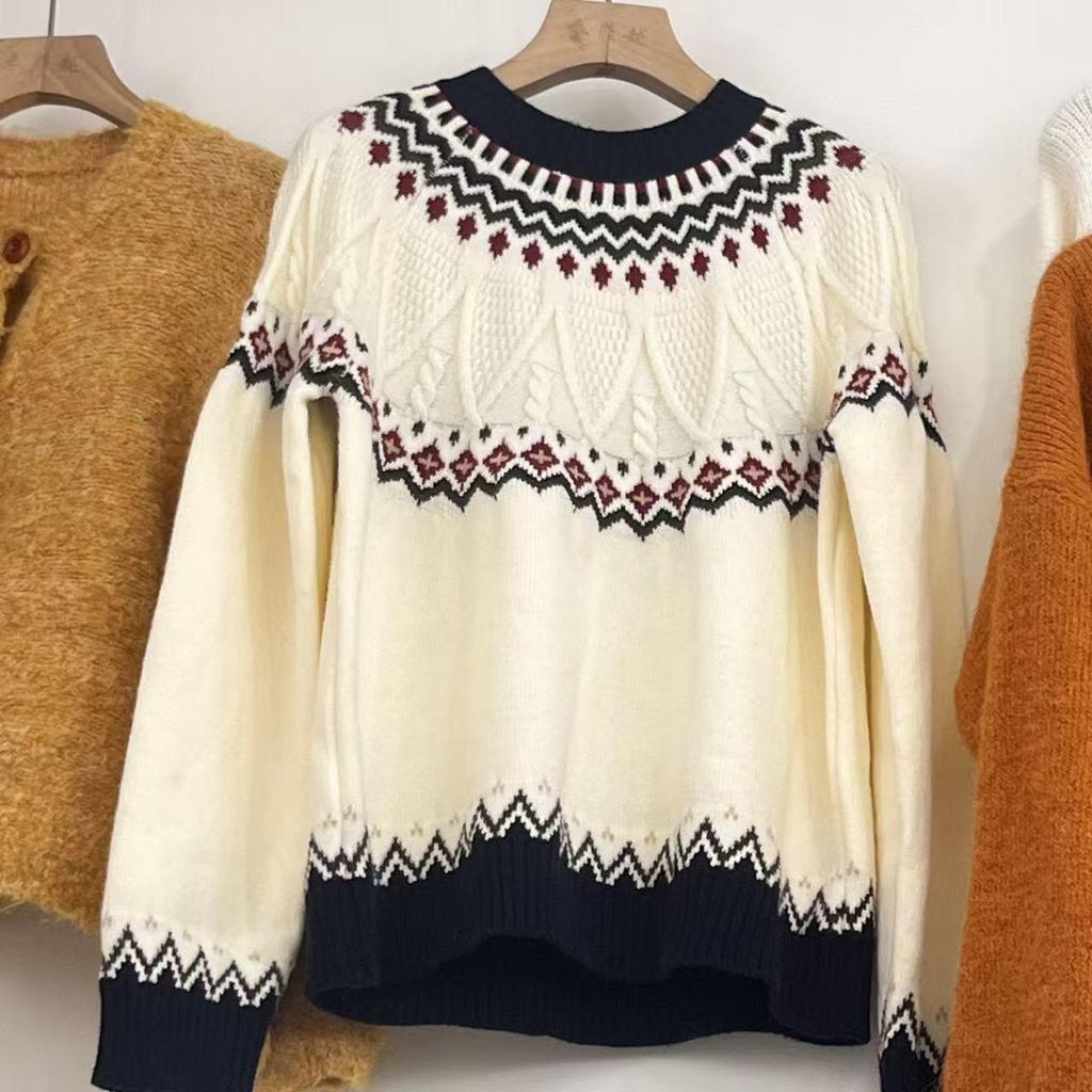 Women's Off-White Fair Isle Jacquard Sweater - Retro Knit Top for Autumn & Winter, One Size