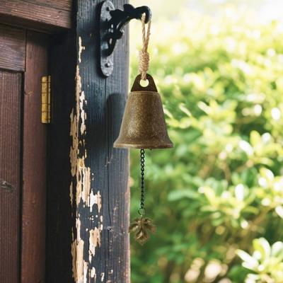 Yousheng Vintage Hanging Bell Rustic Metal Wind Chime Retro Hanging Wind Bell with Owl or Leaf Pendant for Home Entrance Farmhouse Garden Decoration