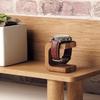 Minimalistische Handgemaakte Massief Houten Horlogestandaard, Horlogedisplaystandaard voor Mannen Vrouwen, Horlogehouder met Basis van Echt Leer