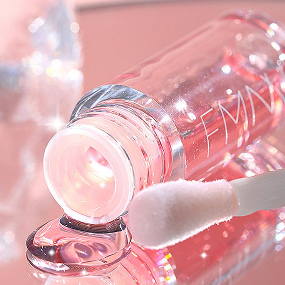 Essential oil for lips