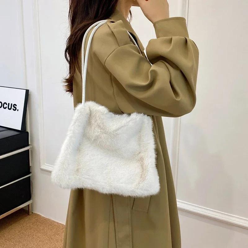 Měkká kožešinová taška přes rameno pro ženy, přihrádkové tašky, šicí linka, sametové tašky, vysoce kvalitní móda