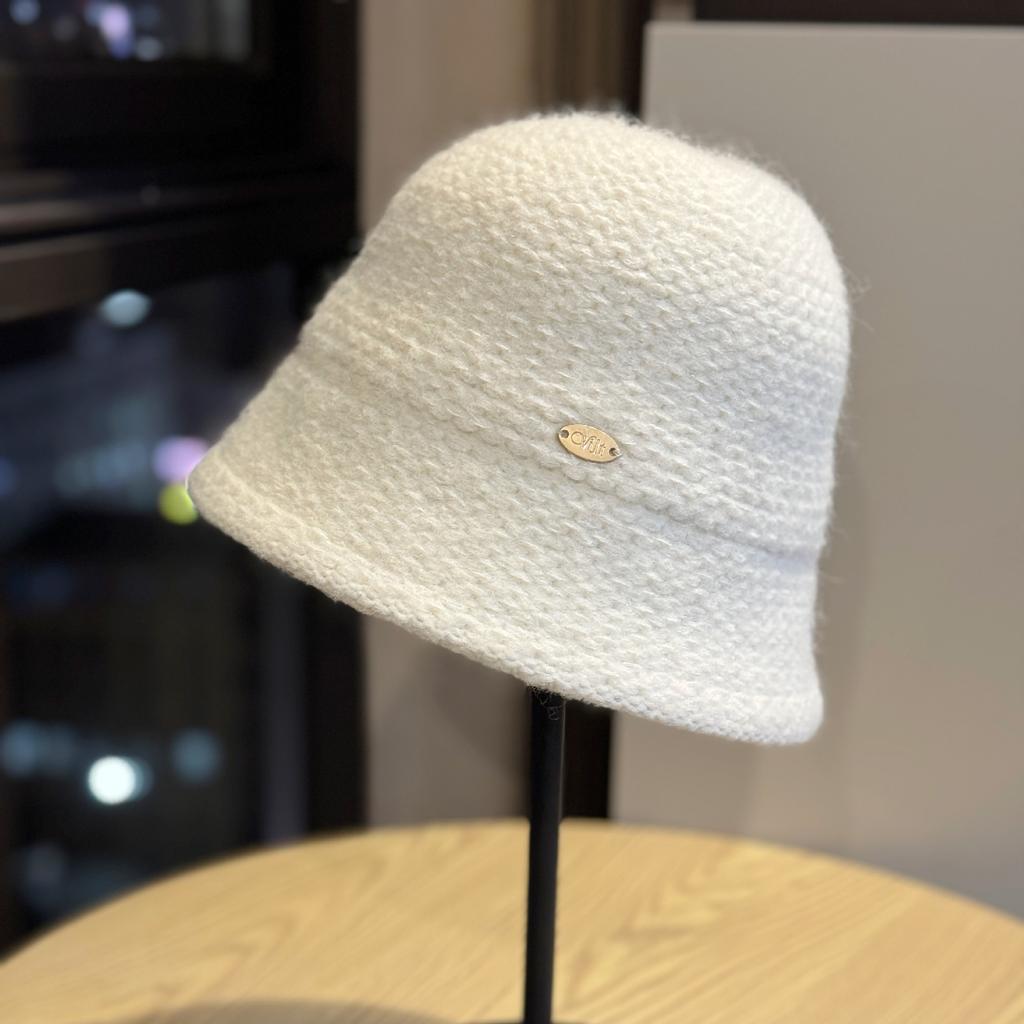 כובע סרוג אלגנטי בסגנון יפני חדש לנשים, סתיו וחורף, חם ויפה, כובע דלי מצמר, כובע פישרמן טרנדי עם סימן עגול קטן