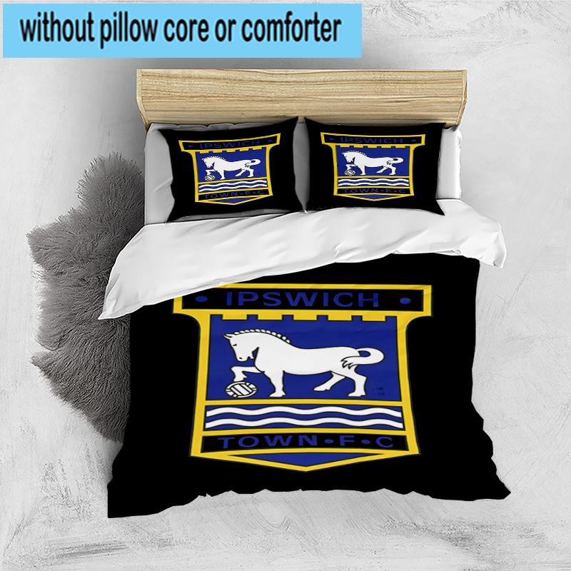 Set Biancheria da Letto con Stemma FC Ipswich 3 Pezzi, Include 1 Copripiumino e 2 Federe Perfetto per Camera da Letto, Dormitorio, Regalo di Natale per Fan